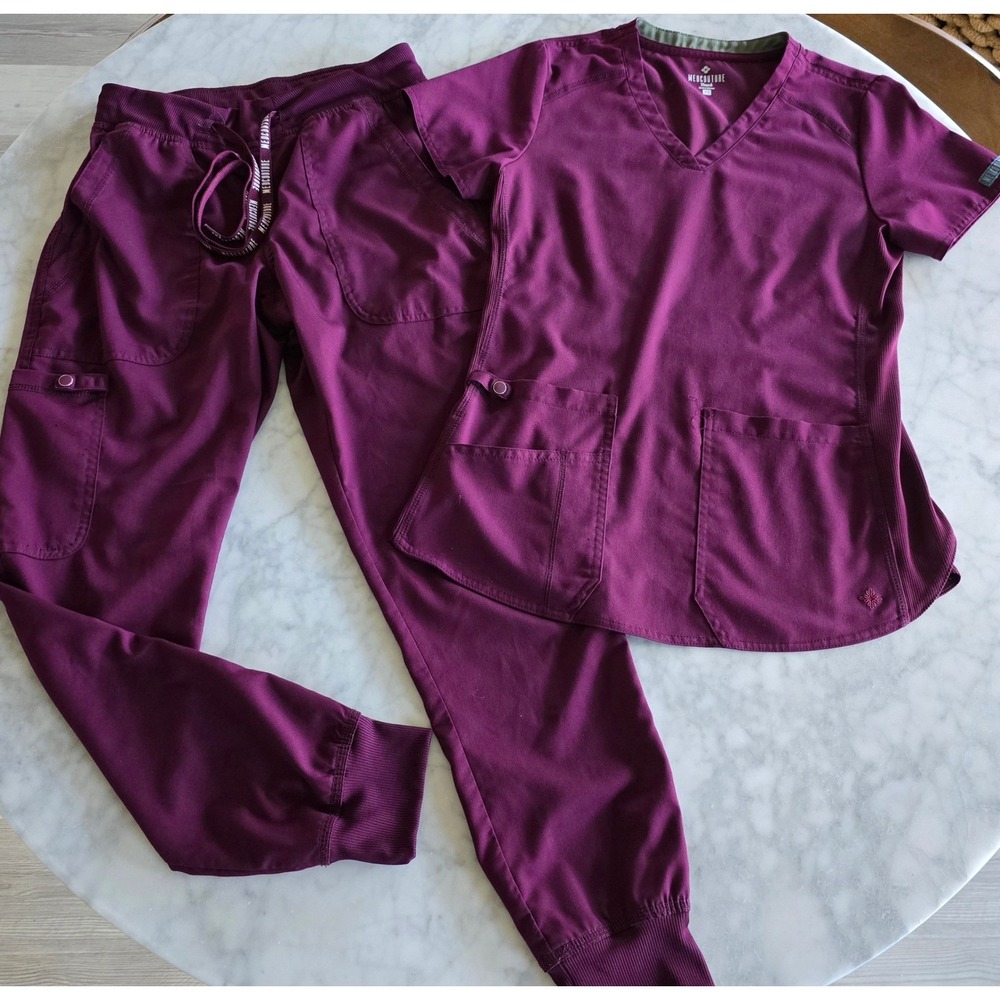 Med Couture Touch Scrub Set XS Wine Burgundy V-Neck Top 7459 Jogger Pants 7710